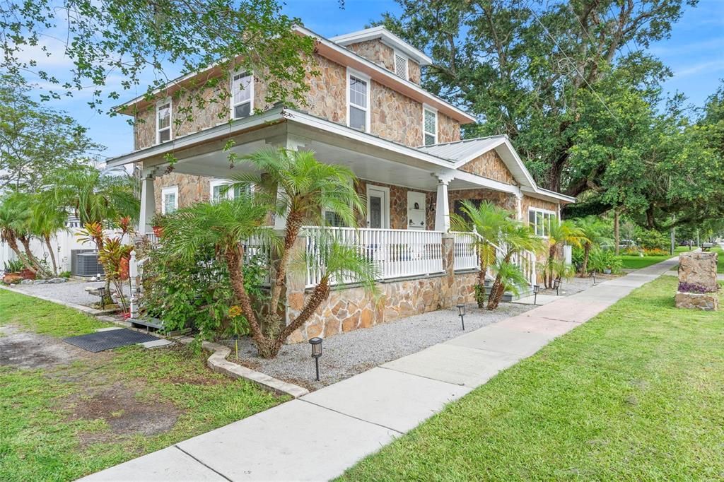 For Sale: $575,000 (4 beds, 2 baths, 1815 Square Feet)