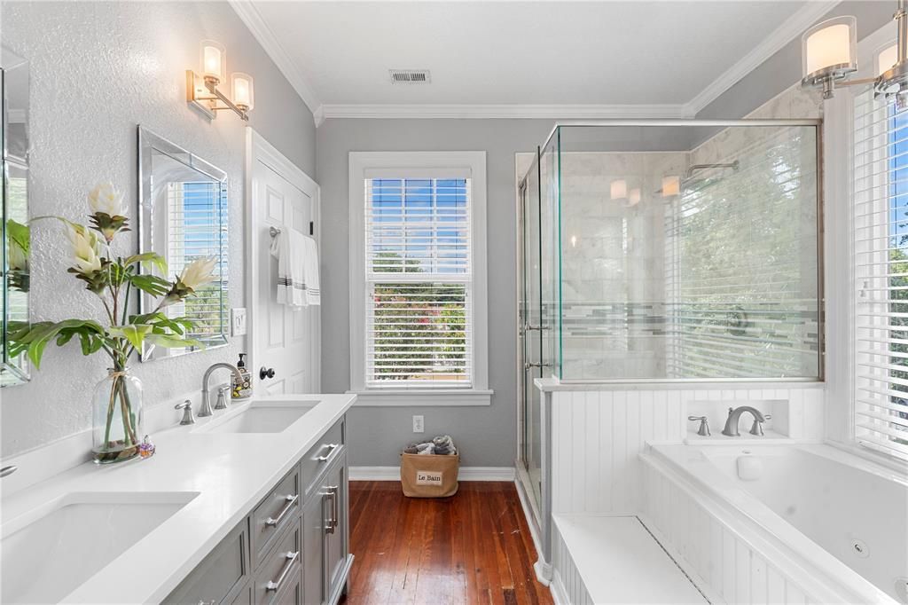 For Sale: $575,000 (4 beds, 2 baths, 1815 Square Feet)