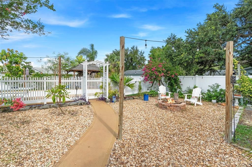 For Sale: $575,000 (4 beds, 2 baths, 1815 Square Feet)