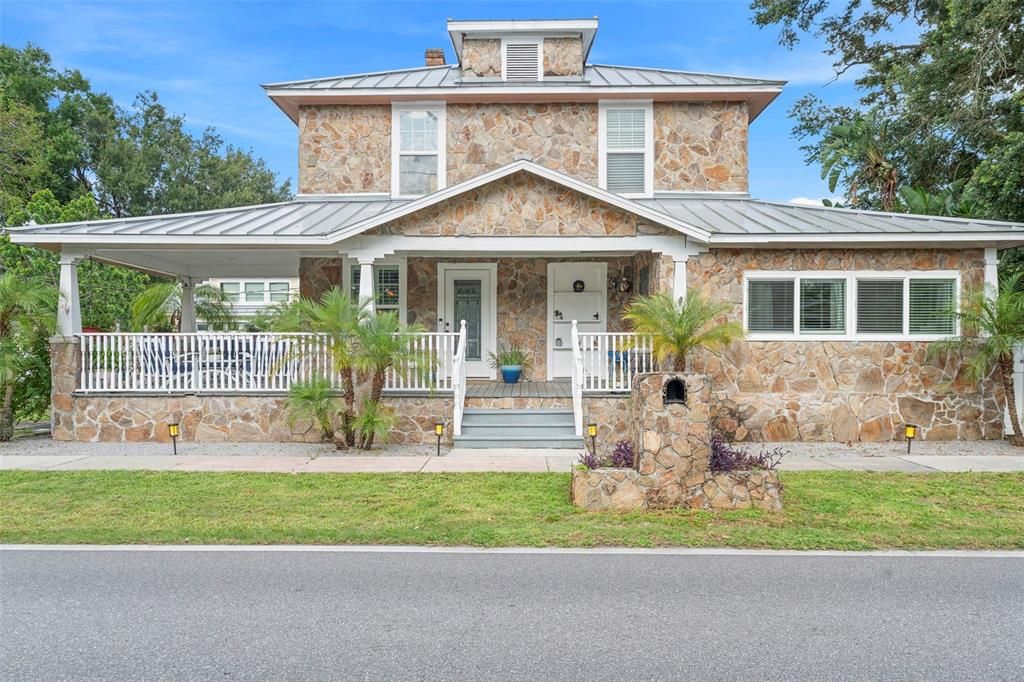 For Sale: $575,000 (4 beds, 2 baths, 1815 Square Feet)