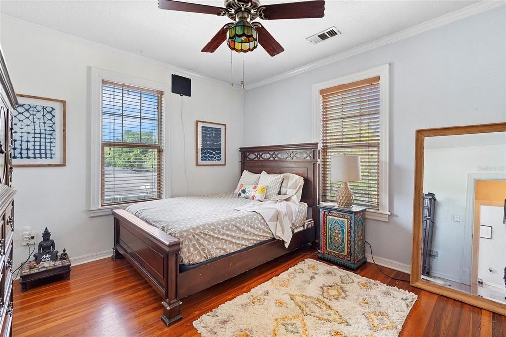 For Sale: $575,000 (4 beds, 2 baths, 1815 Square Feet)