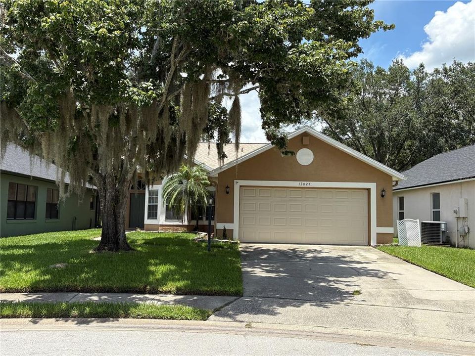 Recently Sold: $420,000 (3 beds, 2 baths, 1518 Square Feet)