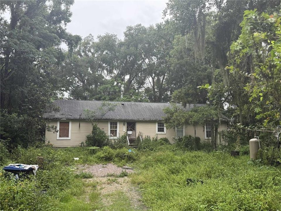 Vendido Recientemente: $99,990 (3 camas, 2 baños, 1800 Pies cuadrados)