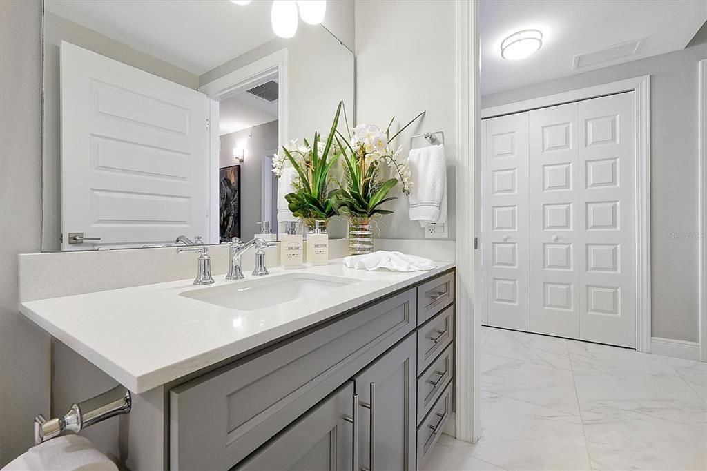 待售: $389,000 (2 贝兹, 3 浴室, 1568 平方英尺)