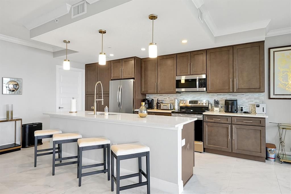 待售: $389,000 (2 贝兹, 3 浴室, 1568 平方英尺)