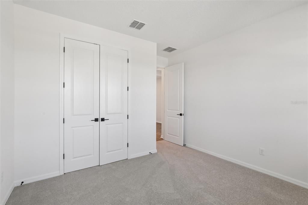 Под контрактом: $629,990 (4 спален, 3 ванн, 2802 Квадратных фут)