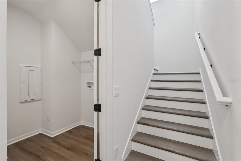 Под контрактом: $629,990 (4 спален, 3 ванн, 2802 Квадратных фут)