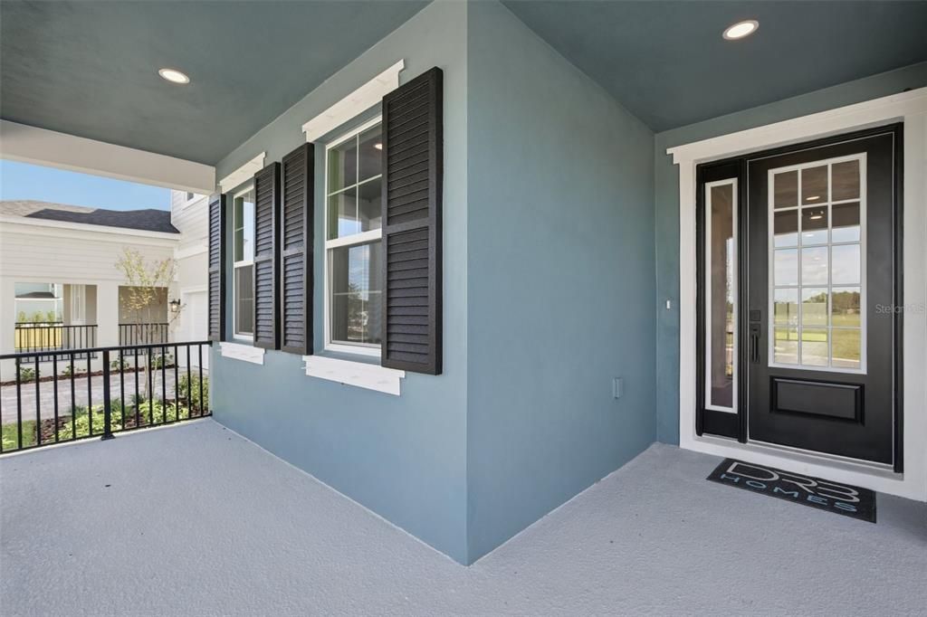 Под контрактом: $629,990 (4 спален, 3 ванн, 2802 Квадратных фут)