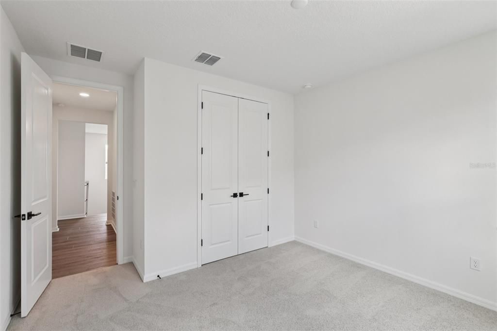 Под контрактом: $629,990 (4 спален, 3 ванн, 2802 Квадратных фут)