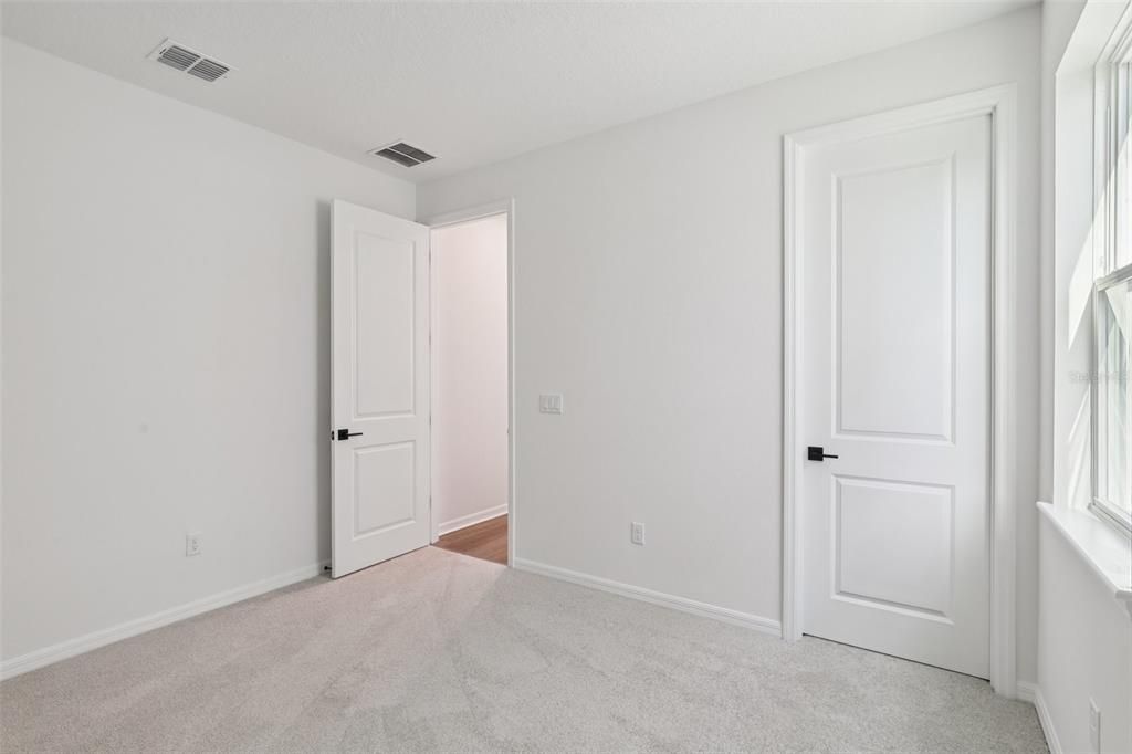 Под контрактом: $629,990 (4 спален, 3 ванн, 2802 Квадратных фут)