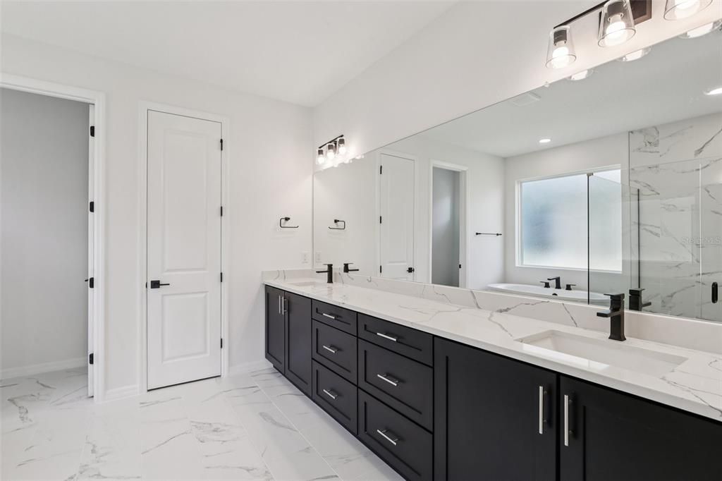 Под контрактом: $629,990 (4 спален, 3 ванн, 2802 Квадратных фут)