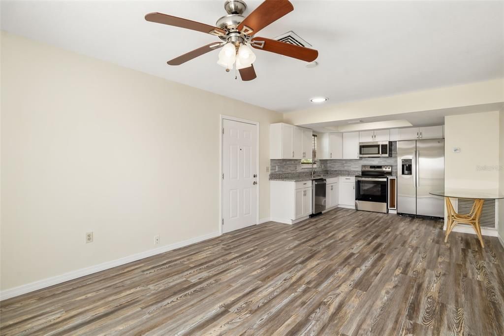 For Sale: $700,000 (2 beds, 2 baths, 755 Square Feet)