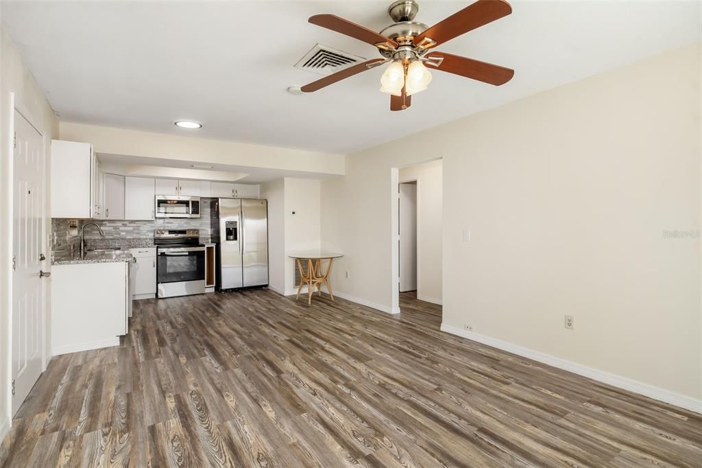 For Sale: $700,000 (2 beds, 2 baths, 755 Square Feet)