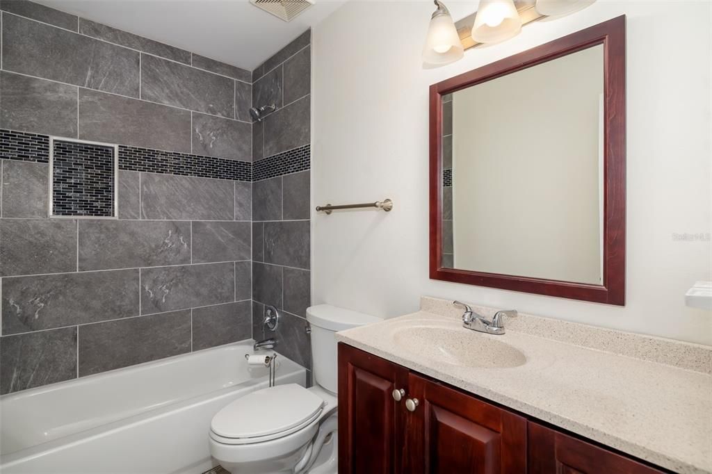 For Sale: $700,000 (2 beds, 2 baths, 755 Square Feet)