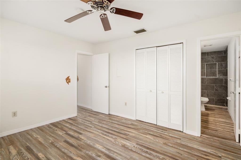 For Sale: $700,000 (2 beds, 2 baths, 755 Square Feet)