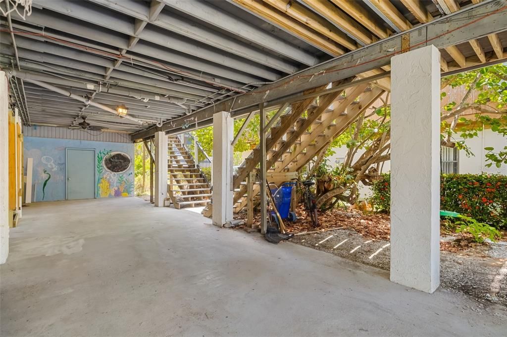 For Sale: $700,000 (2 beds, 2 baths, 755 Square Feet)