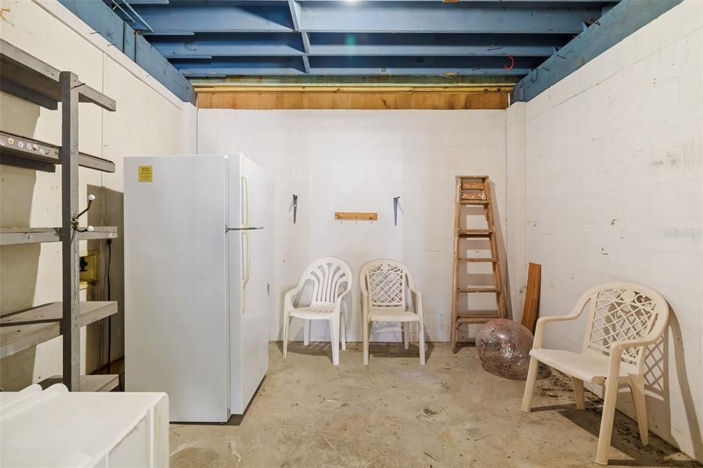 For Sale: $700,000 (2 beds, 2 baths, 755 Square Feet)