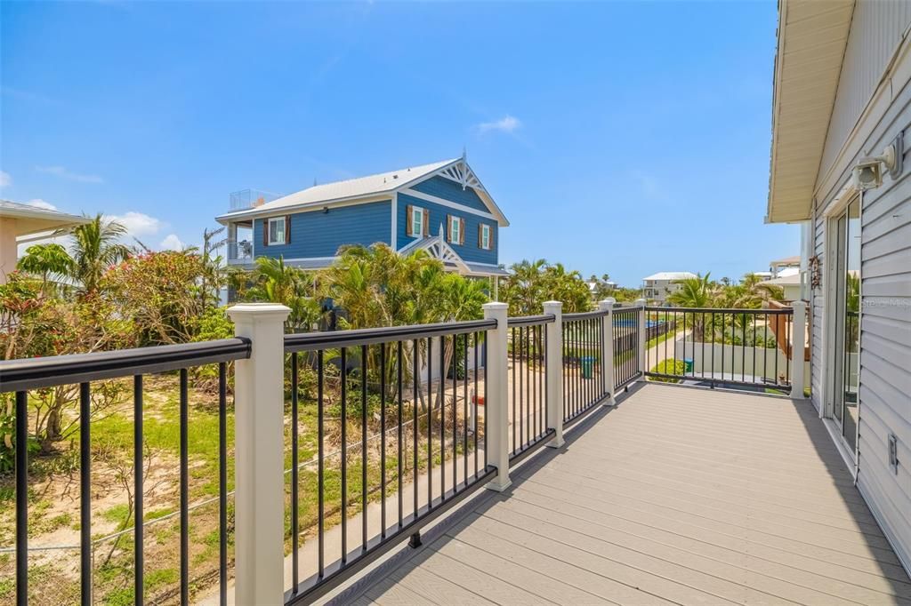 For Sale: $700,000 (2 beds, 2 baths, 755 Square Feet)