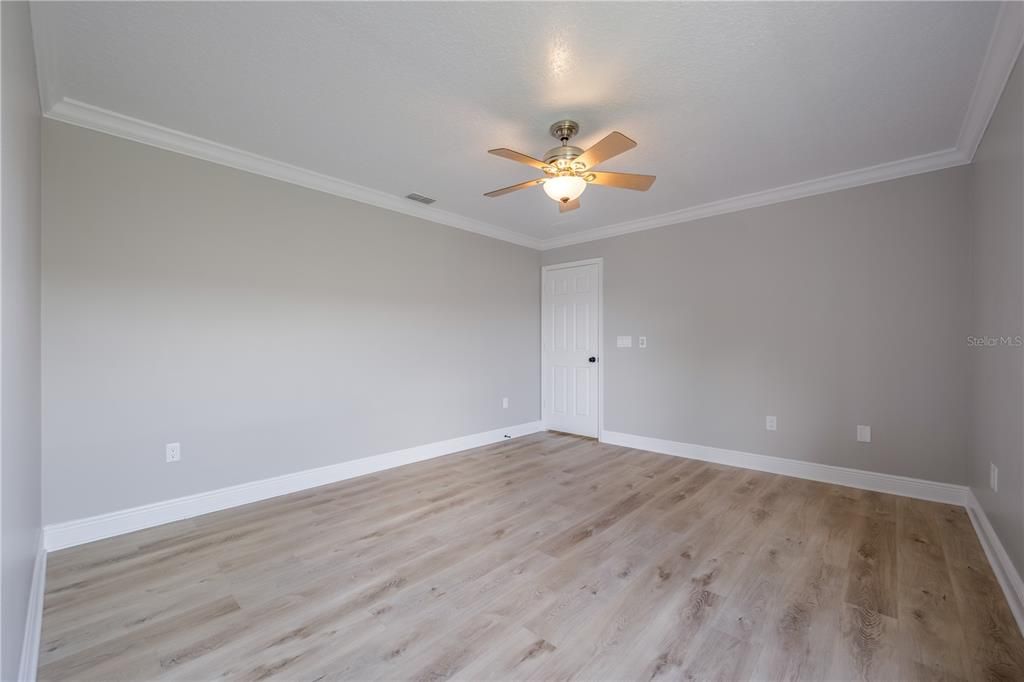 En Venta: $929,995 (6 camas, 3 baños, 3838 Pies cuadrados)