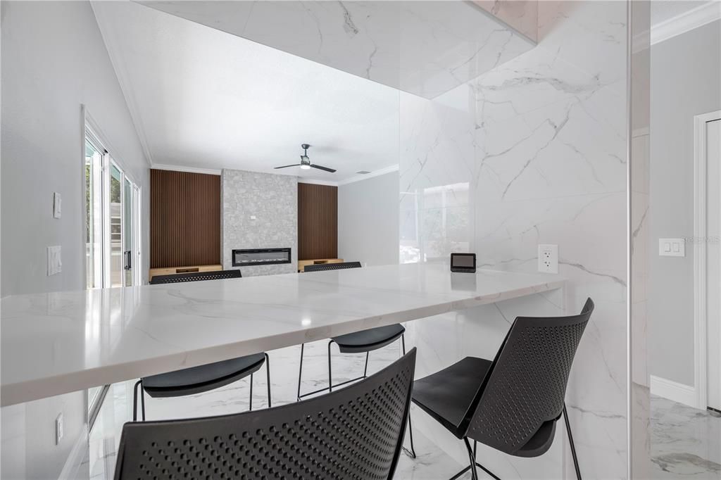 En Venta: $929,995 (6 camas, 3 baños, 3838 Pies cuadrados)