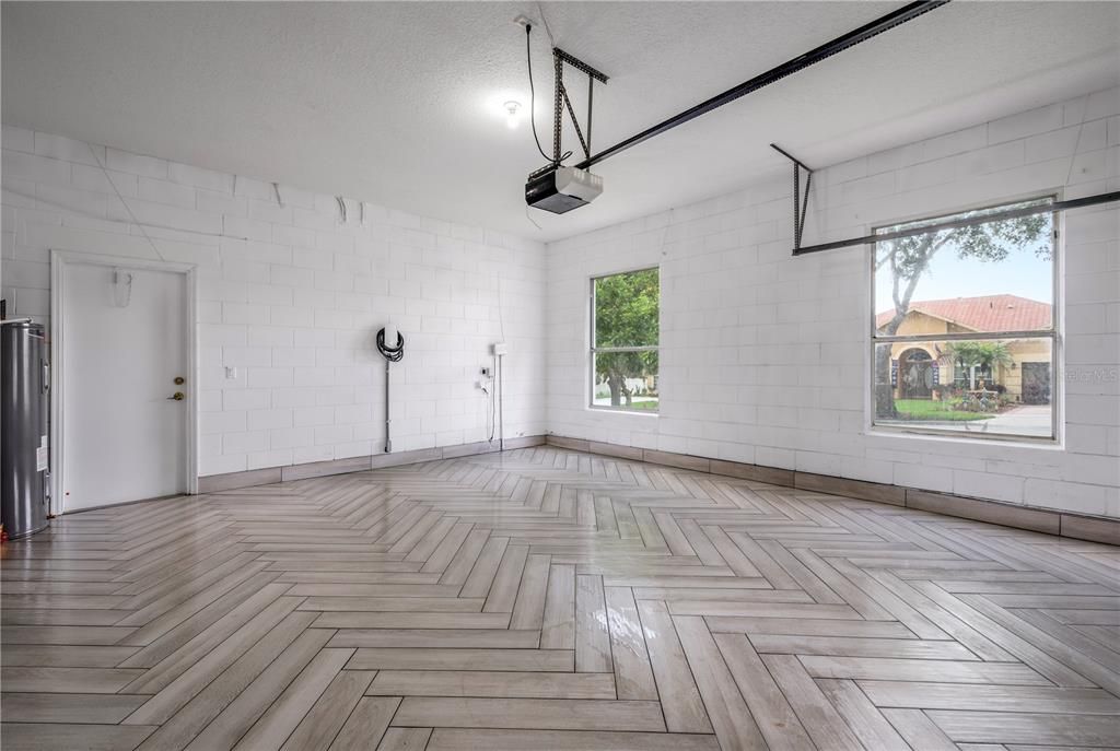 En Venta: $929,995 (6 camas, 3 baños, 3838 Pies cuadrados)