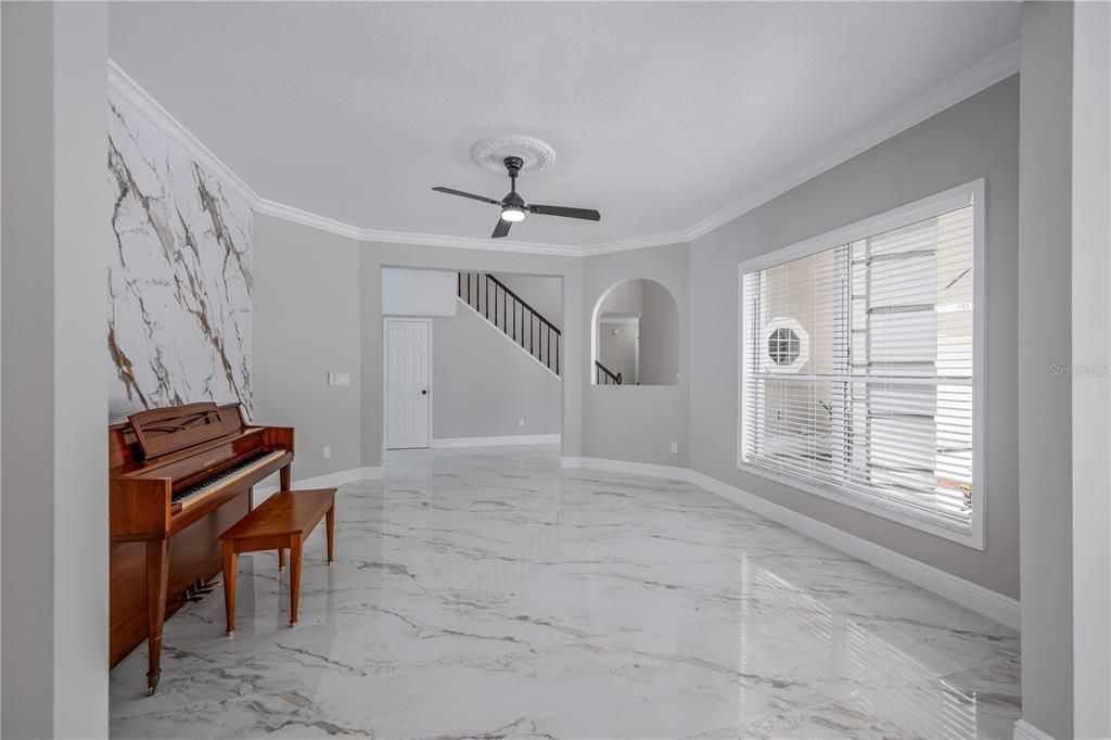 En Venta: $929,995 (6 camas, 3 baños, 3838 Pies cuadrados)