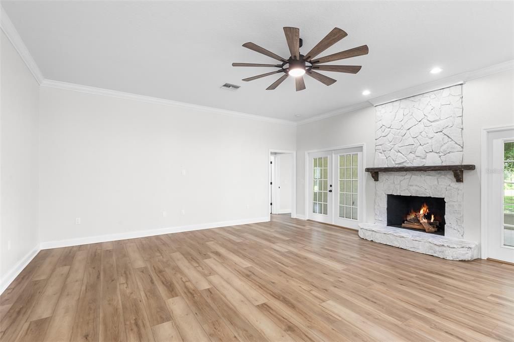 待售: $899,000 (4 贝兹, 2 浴室, 3073 平方英尺)