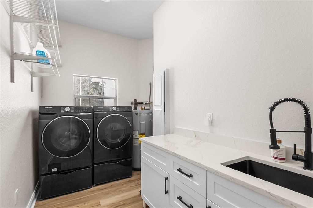 待售: $899,000 (4 贝兹, 2 浴室, 3073 平方英尺)