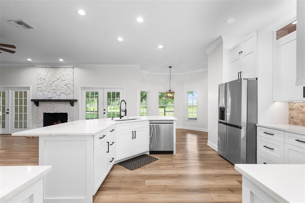 待售: $899,000 (4 贝兹, 2 浴室, 3073 平方英尺)