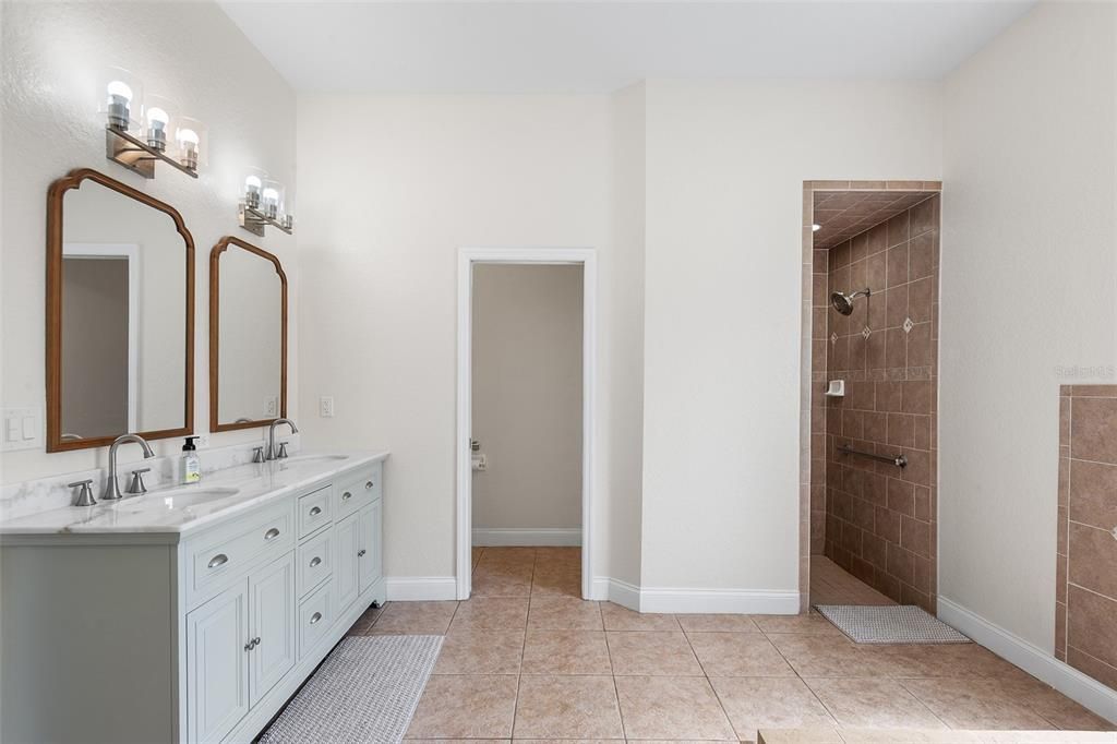 待售: $899,000 (4 贝兹, 2 浴室, 3073 平方英尺)