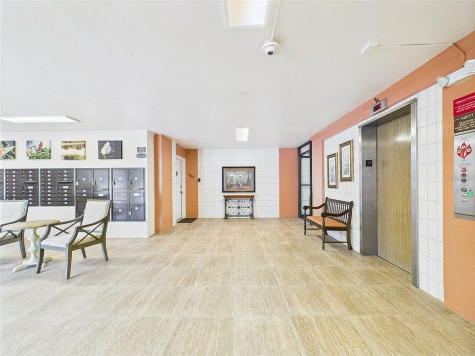 待售: $118,900 (2 贝兹, 2 浴室, 1029 平方英尺)