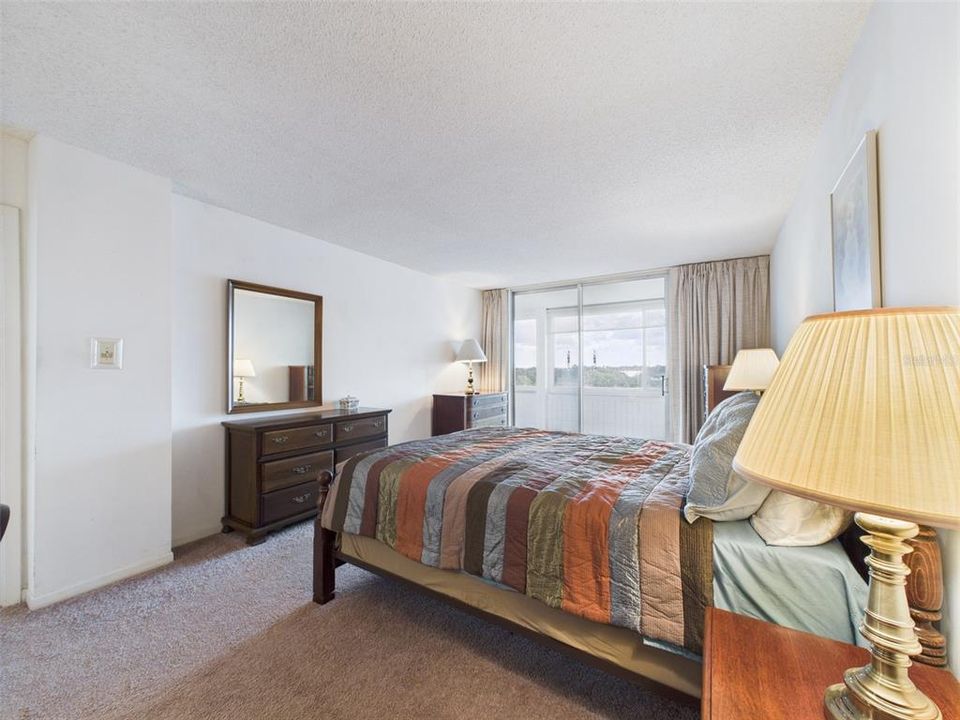 待售: $118,900 (2 贝兹, 2 浴室, 1029 平方英尺)