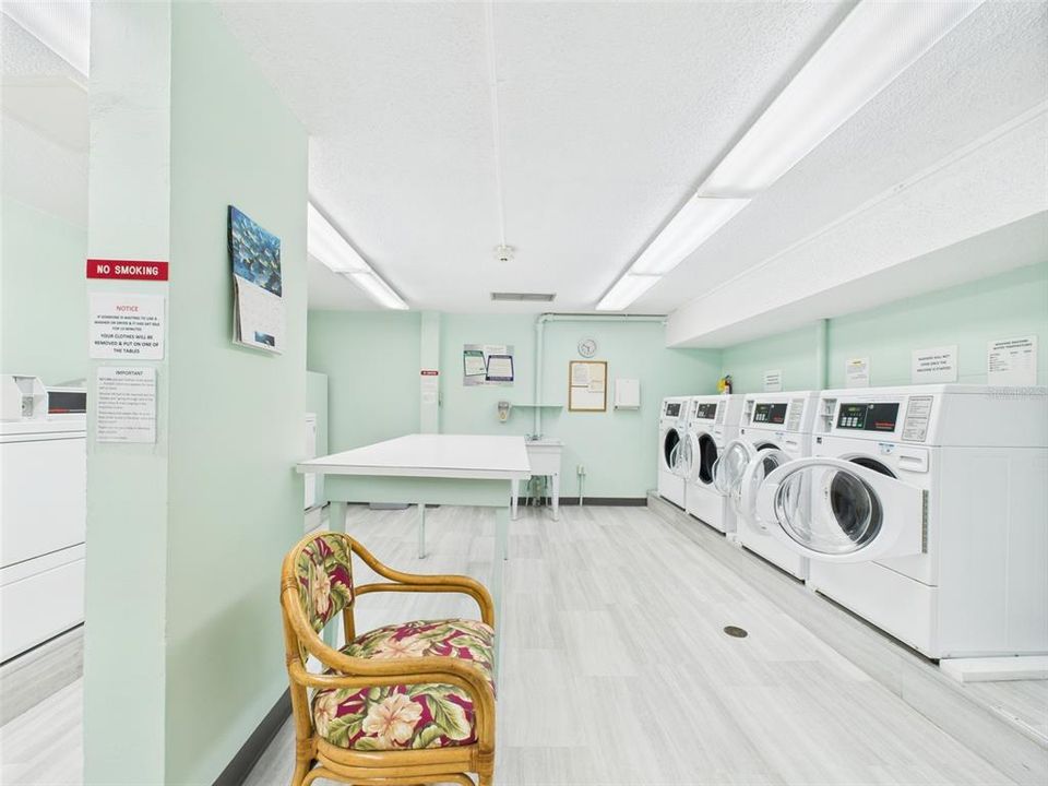 待售: $118,900 (2 贝兹, 2 浴室, 1029 平方英尺)