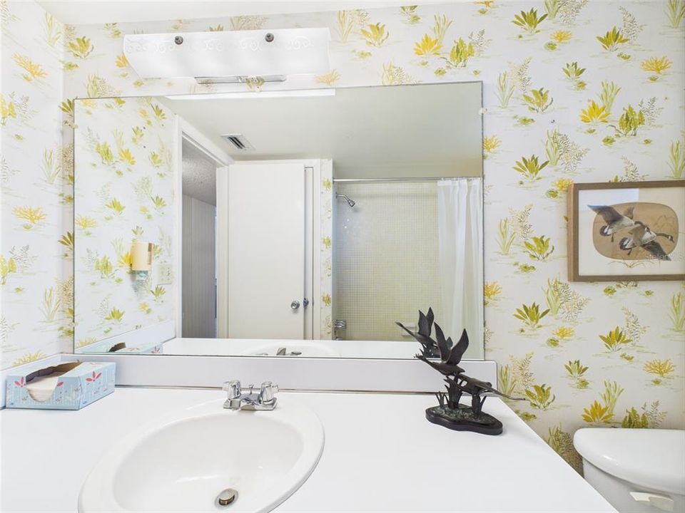 待售: $118,900 (2 贝兹, 2 浴室, 1029 平方英尺)