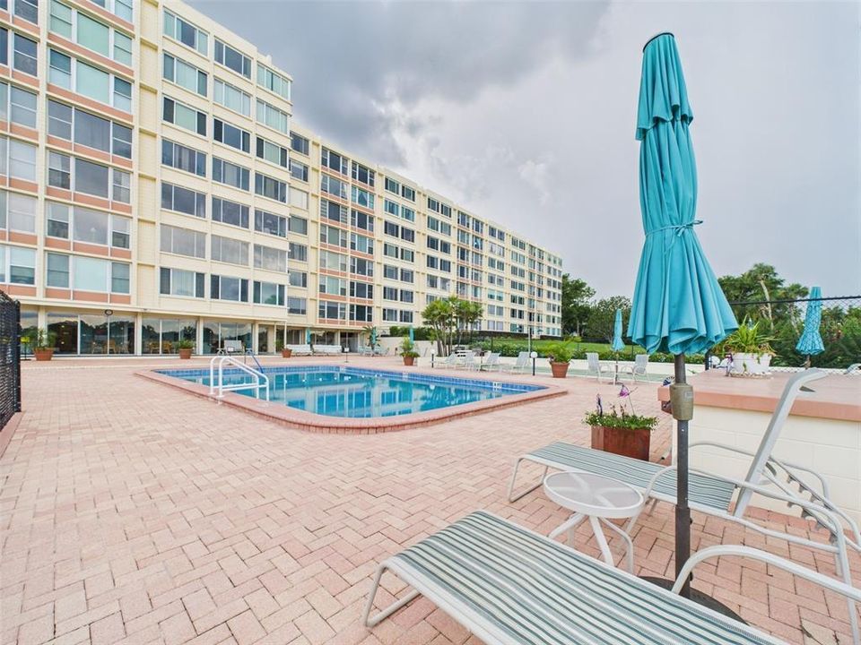 待售: $118,900 (2 贝兹, 2 浴室, 1029 平方英尺)