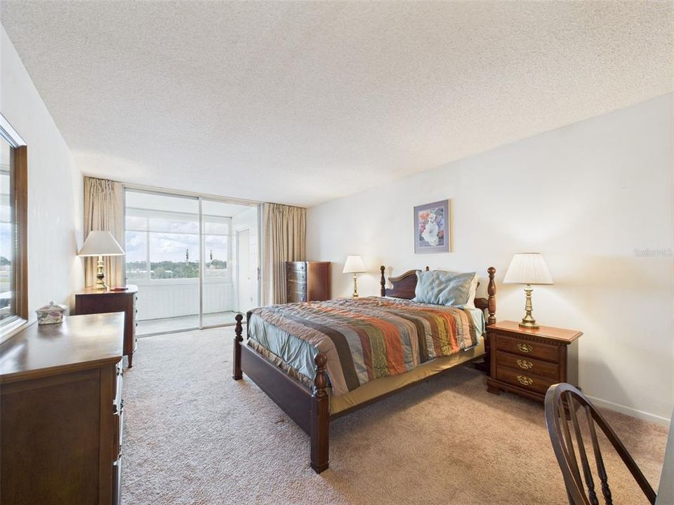 待售: $118,900 (2 贝兹, 2 浴室, 1029 平方英尺)