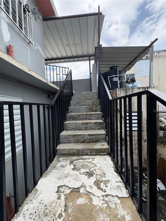 Под контрактом: $153,000 (5 спален, 2 ванн, 0 Квадратных фут)