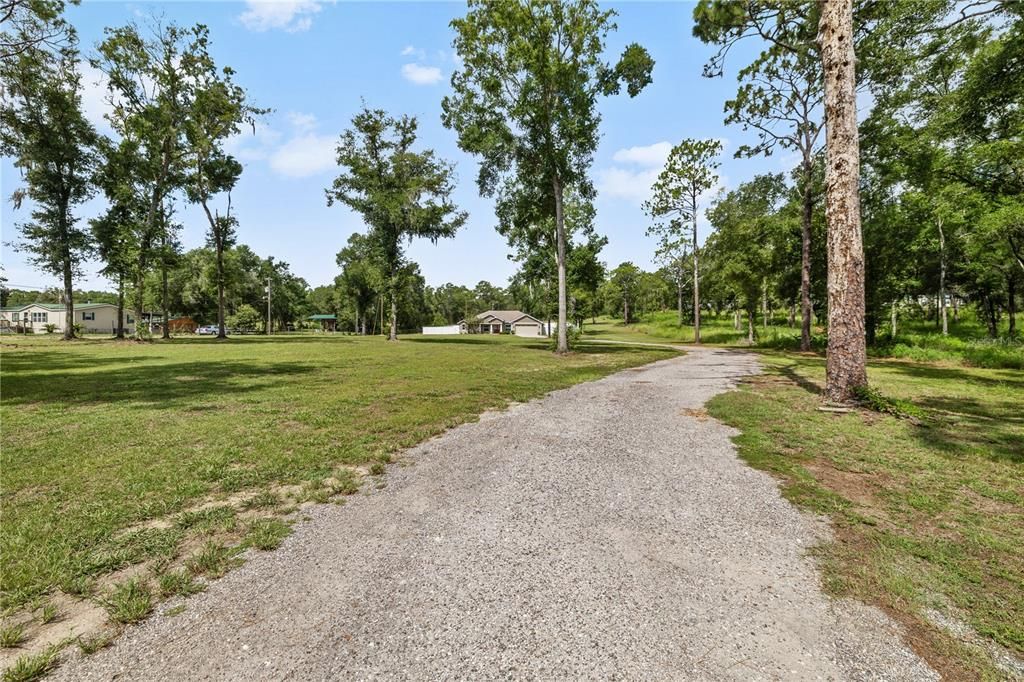 待售: $585,000 (4 贝兹, 2 浴室, 2063 平方英尺)