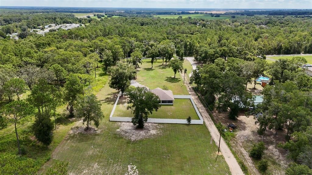 待售: $585,000 (4 贝兹, 2 浴室, 2063 平方英尺)