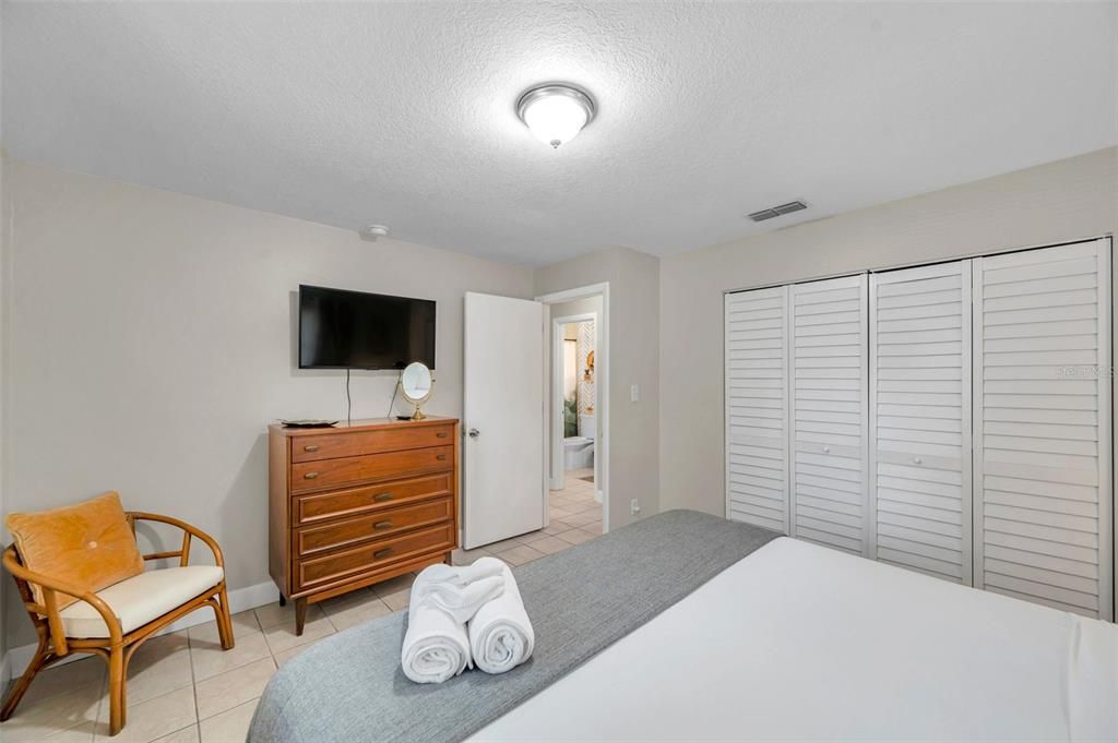 For Sale: $215,000 (3 beds, 1 baths, 1008 Square Feet)