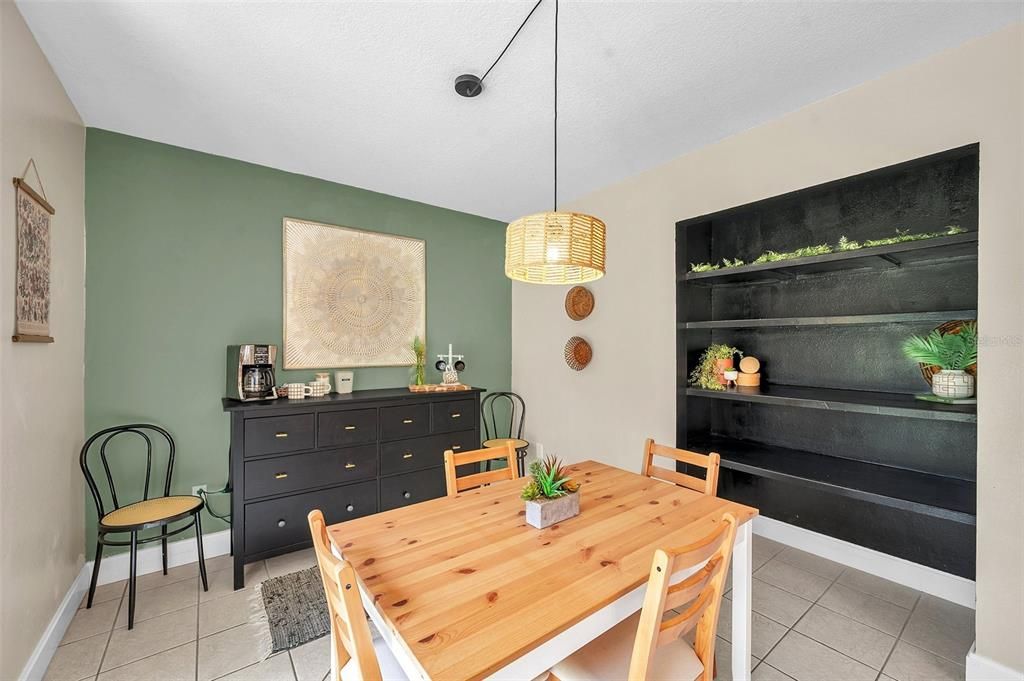 For Sale: $215,000 (3 beds, 1 baths, 1008 Square Feet)