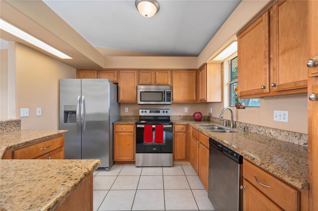 For Sale: $250,000 (3 beds, 2 baths, 1176 Square Feet)