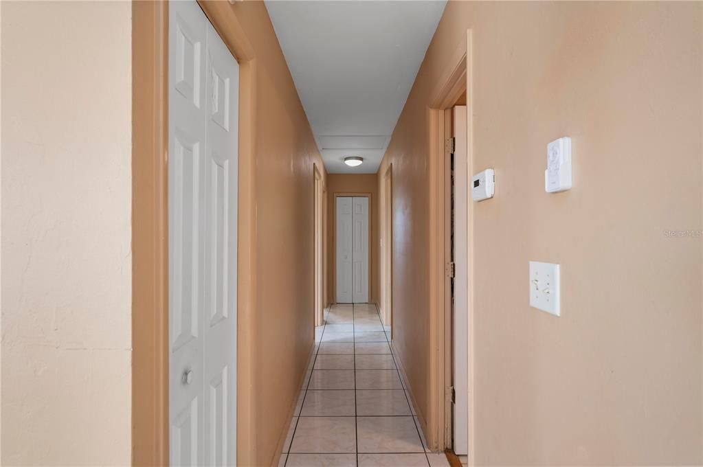 For Sale: $250,000 (3 beds, 2 baths, 1176 Square Feet)