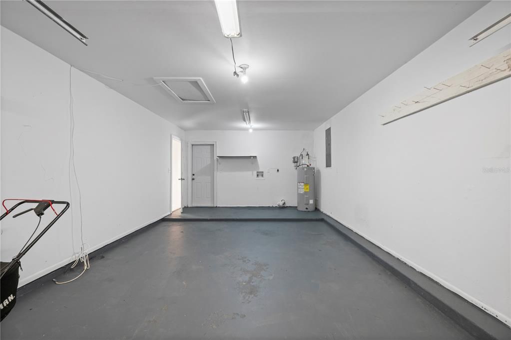 For Sale: $250,000 (3 beds, 2 baths, 1176 Square Feet)