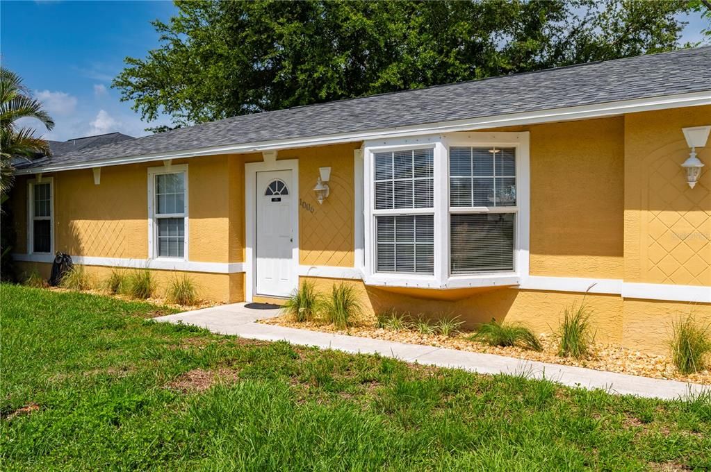 For Sale: $250,000 (3 beds, 2 baths, 1176 Square Feet)