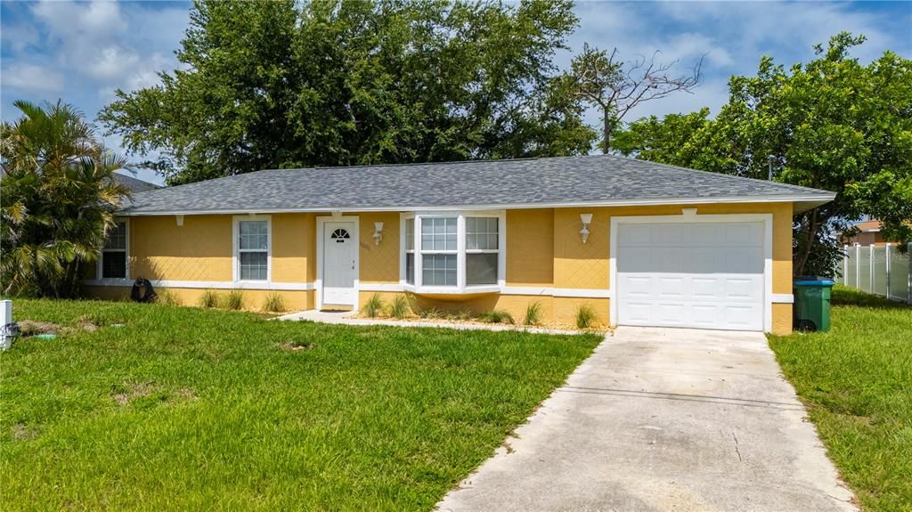 For Sale: $250,000 (3 beds, 2 baths, 1176 Square Feet)