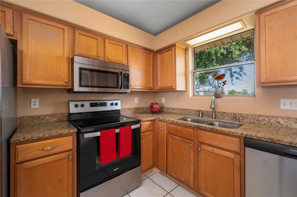 For Sale: $250,000 (3 beds, 2 baths, 1176 Square Feet)