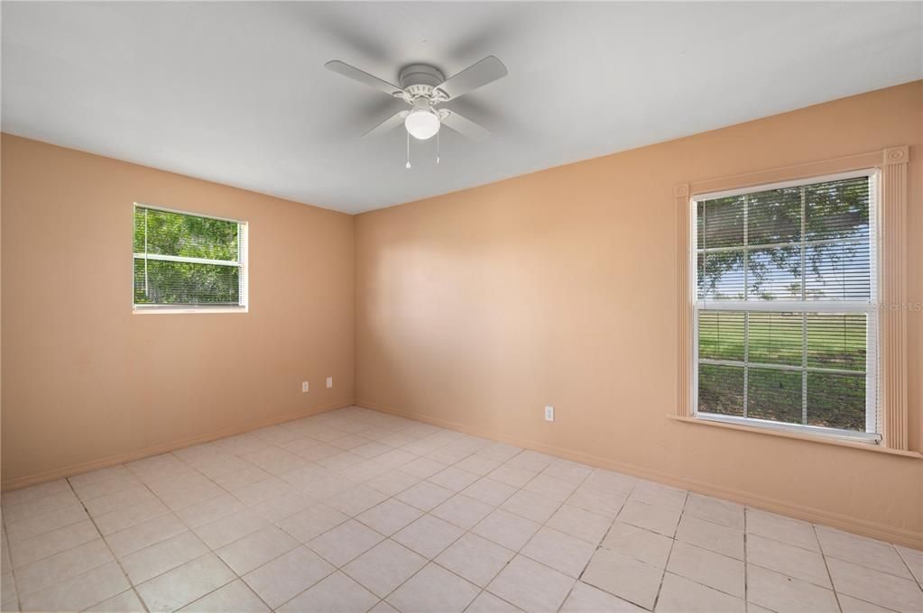 For Sale: $250,000 (3 beds, 2 baths, 1176 Square Feet)