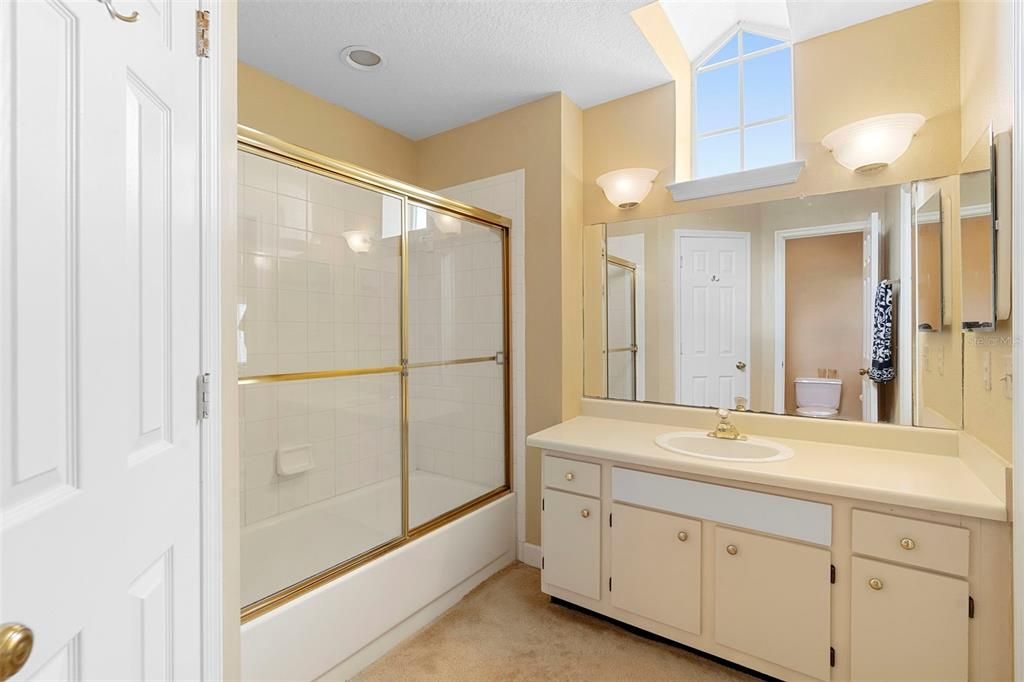 Active With Contract: $260,000 (2 beds, 2 baths, 1234 Square Feet)