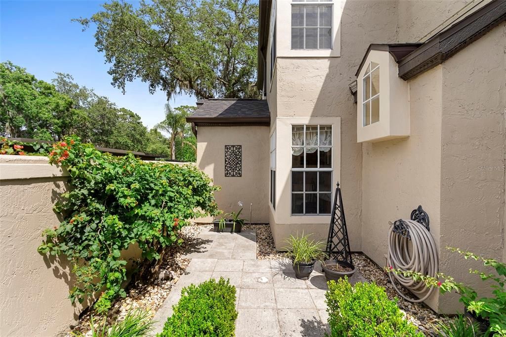 Active With Contract: $260,000 (2 beds, 2 baths, 1234 Square Feet)